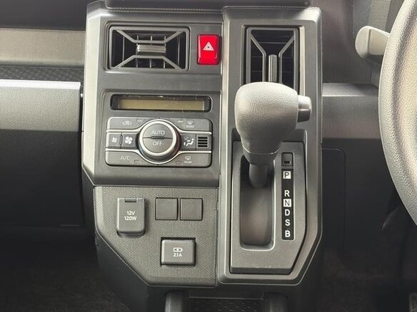 2026 Daihatsu Taft II, зелёный - вид 15