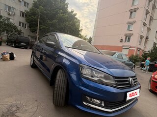 2018 Volkswagen Polo V Рестайлинг, синий, 1270000 рублей, вид 4