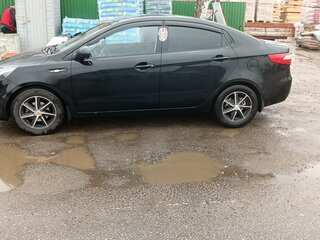 2013 Kia Rio III, чёрный, 1000000 рублей, вид 4