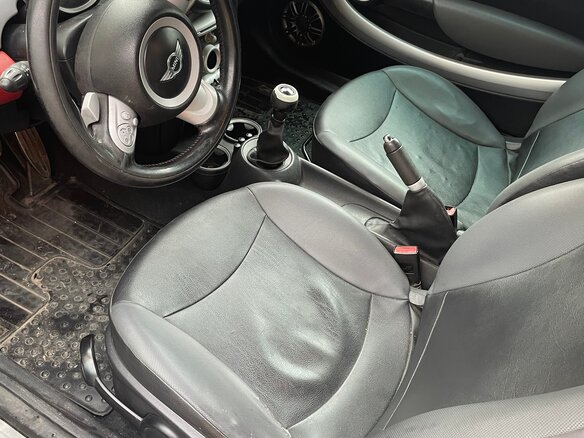 2006 Mini Hatch Cooper II (R56), красный - вид 4