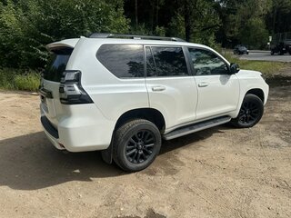 2020 Toyota Land Cruiser Prado 150 Series Рестайлинг 3, белый, 6150000 рублей, вид 2