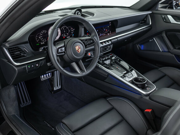 2025 Porsche 911 4 GTS VIII (992) Рестайлинг, чёрный - вид 15