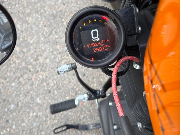 2019 Harley-Davidson Sportster 1200, оранжевый, 1499999 рублей - вид 15