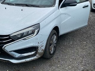 2024 Lada (ВАЗ) Vesta I Рестайлинг (NG), белый, 874000 рублей, вид 1