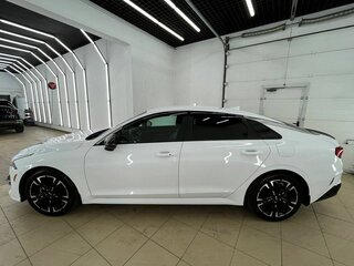 2020 Kia K5 III, белый, 2477000 рублей, вид 4
