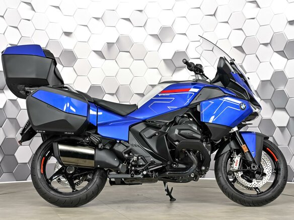 2026 BMW R 1300 RT, синий, 3077000 рублей - вид 2