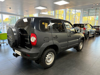 2015 Chevrolet Niva I Рестайлинг, чёрный, 468000 рублей, вид 4