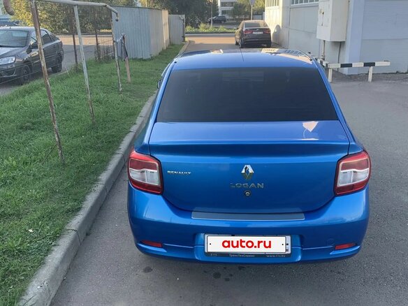 2015 Renault Logan II, синий, 750000 рублей - вид 2