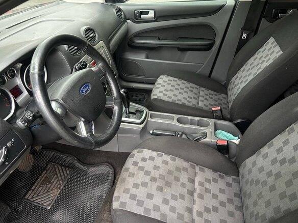 2008 Ford Focus II Рестайлинг, чёрный, 310000 рублей - вид 4