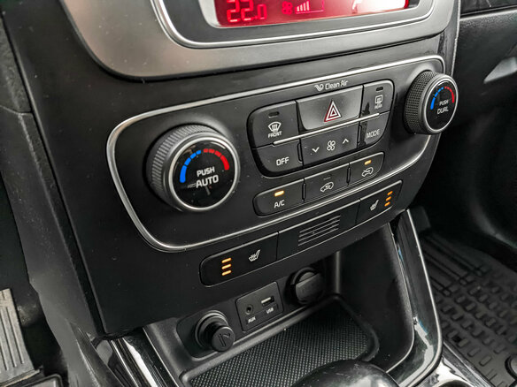 2018 Kia Sorento II Рестайлинг, серебристый, 1795000 рублей - вид 20