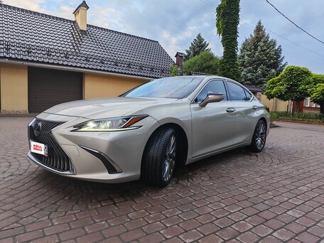 2019 Lexus ES 300h VII, коричневый, 3299000 рублей, вид 4