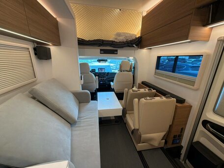 2022 Iveco Daily, белый, 17100000 рублей, вид 4