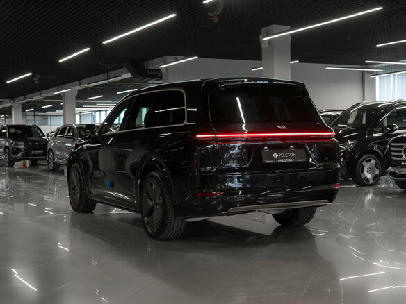 2025 Li Auto (Lixiang) L9 52.3 kWh I Рестайлинг, чёрный, 9200000 рублей - вид 3