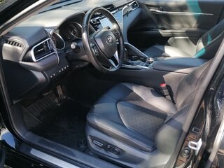 2020 Toyota Camry VIII (XV70), чёрный, 2990000 рублей, вид 5
