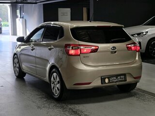 2014 Kia Rio III, бежевый, 670000 рублей, вид 4
