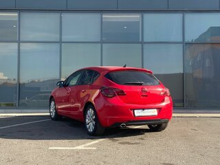 2010 Opel Astra J, красный, 549000 рублей, вид 5