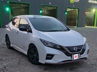 2018 Nissan Leaf II (ZE1), белый, 1800000 рублей, вид 1