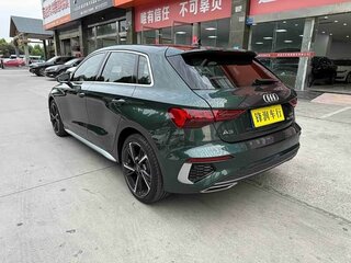 2022 Audi A3 Sportback 35 TFSI IV (8Y), зелёный, 1420000 рублей, вид 4