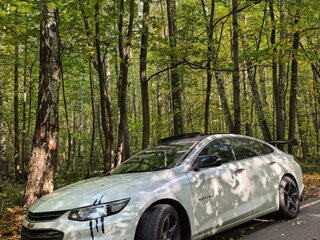2016 Chevrolet Malibu IX, белый, 1350000 рублей, вид 1