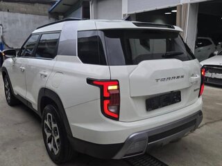 2022 SsangYong Torres, белый, 2500000 рублей, вид 4