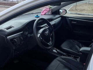 2013 Toyota Corolla XI (E160, E170, E180), белый, 1100000 рублей, вид 4