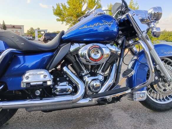 2010 Harley-Davidson Road King, синий, 1250000 рублей - вид 4