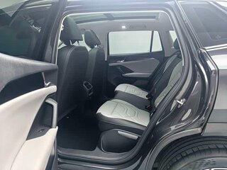 2025 Volkswagen Tayron I Рестайлинг, чёрный, 3686765 рублей, вид 4
