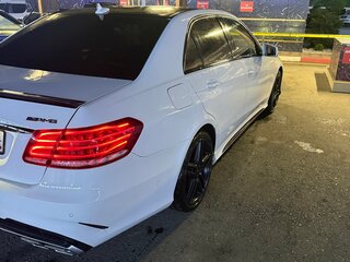 2014 Mercedes-Benz E-Класс 200 IV (W212, S212, C207) Рестайлинг, белый, 1500000 рублей, вид 2