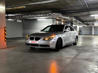2003 BMW 5 серии 525i V (E60/E61), серебристый, 900000 рублей, вид 2