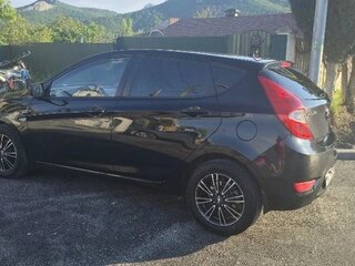 2013 Hyundai Solaris I, чёрный, 730000 рублей, вид 3