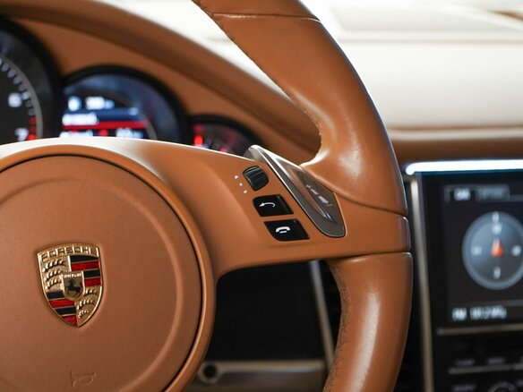 2013 Porsche Panamera 4 I Рестайлинг, коричневый, 2799077 рублей - вид 12