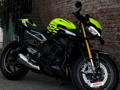 2023 Triumph Street Triple, жёлтый, 1420000 рублей, вид 1