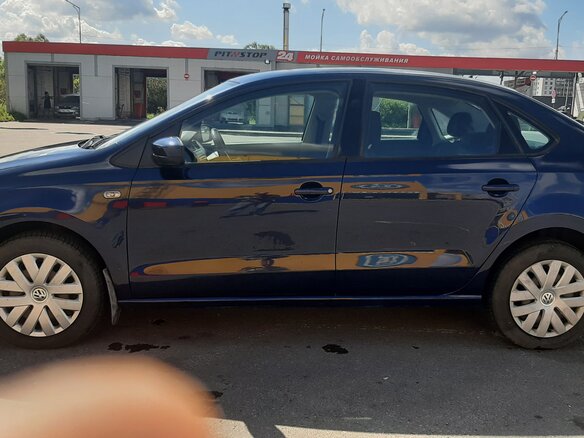 2015 Volkswagen Polo V, синий - вид 7