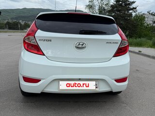 2013 Hyundai Solaris I, белый, 600000 рублей, вид 3