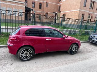 2003 Alfa Romeo 147 I, красный, 250000 рублей, вид 2