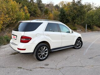 2011 Mercedes-Benz M-Класс 350 II (W164) Рестайлинг, белый, 1750000 рублей, вид 3