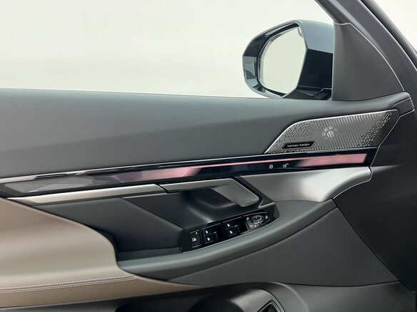 2025 BMW 5 серии Long 530Li xDrive VIII (G60/G61/G68), чёрный, 8400000 рублей - вид 17