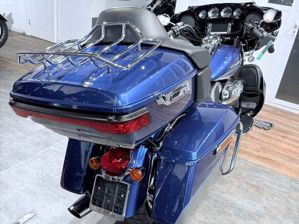 2017 Harley-Davidson Electra Glide, серебристый, 1799000 рублей - вид 6