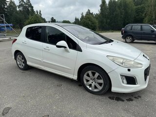 2012 Peugeot 308 I Рестайлинг, белый, 280000 рублей, вид 3
