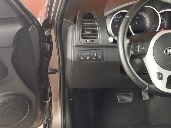 2014 Kia Venga I, коричневый, 1150000 рублей - вид 6