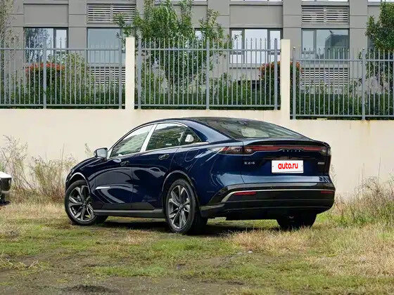 2026 Mazda EZ-6 28.4 kWh, синий - вид 4