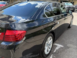 2014 BMW 5 серии 520i VI (F10/F11/F07) Рестайлинг, чёрный, 1760000 рублей, вид 5