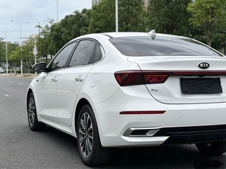 2020 Kia K3 II (China Market), белый, 1390000 рублей, вид 5
