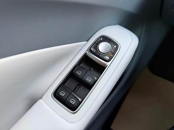 2025 MG 4 EV 42.8 kWh II, зелёный, 1675000 рублей - вид 26