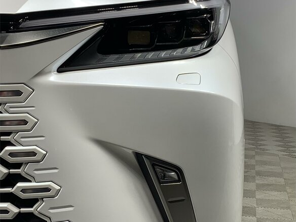 2024 Lexus LM 350h II, белый - вид 17