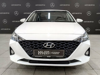 2022 Hyundai Solaris II Рестайлинг, белый, 1640000 рублей, вид 1