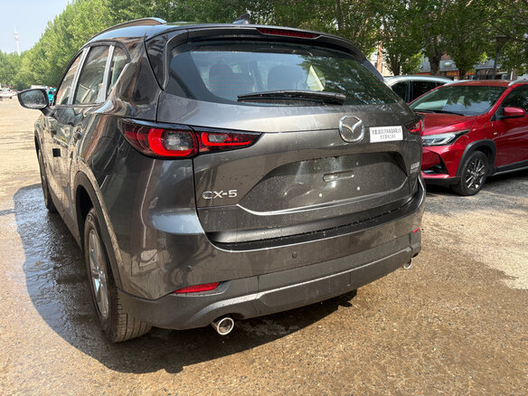 2025 Mazda CX-5 II Рестайлинг, серый, 2550000 рублей - вид 5