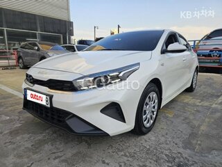 2022 Kia K3 II Рестайлинг, белый, 1690000 рублей, вид 1