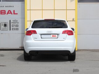 2009 Audi A3 II (8P) Рестайлинг 2, белый, 795000 рублей, вид 5