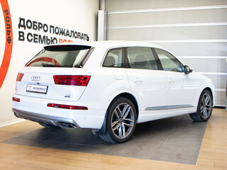 2016 Audi Q7 II (4M), белый, 4799000 рублей, вид 4